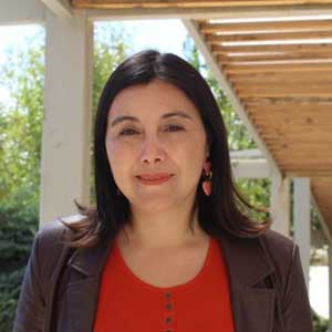PUCV--Paredes-Flores Carolina Paredes Flores