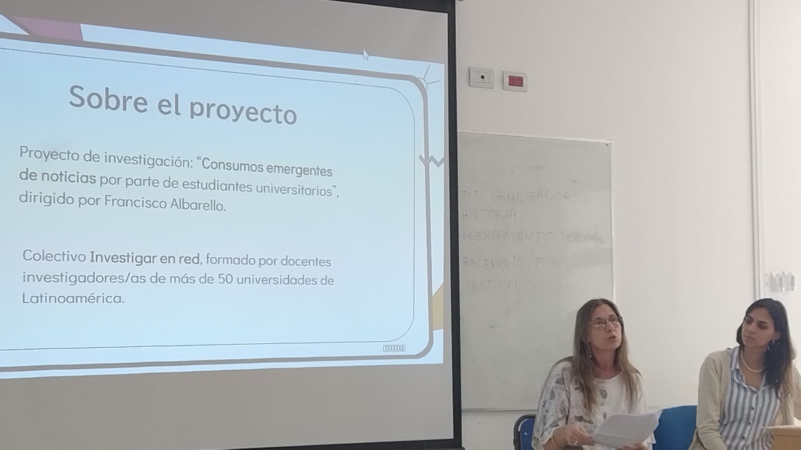 Norma Velardita y NOelia Escales en las Jornadas de Investigadores del Comunicación